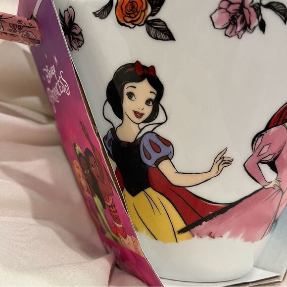 Disney Princesses Ariel Snow White & More Ramen Noodle Bowl with Chopsticks NWT - Picture 3 of 9